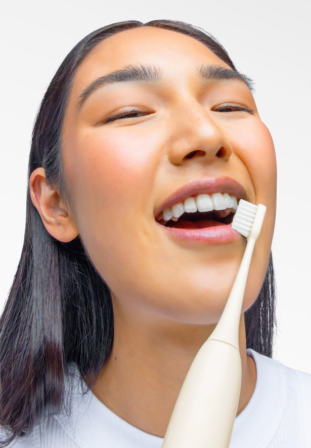 Escova de Dentes Elétrica - Creme